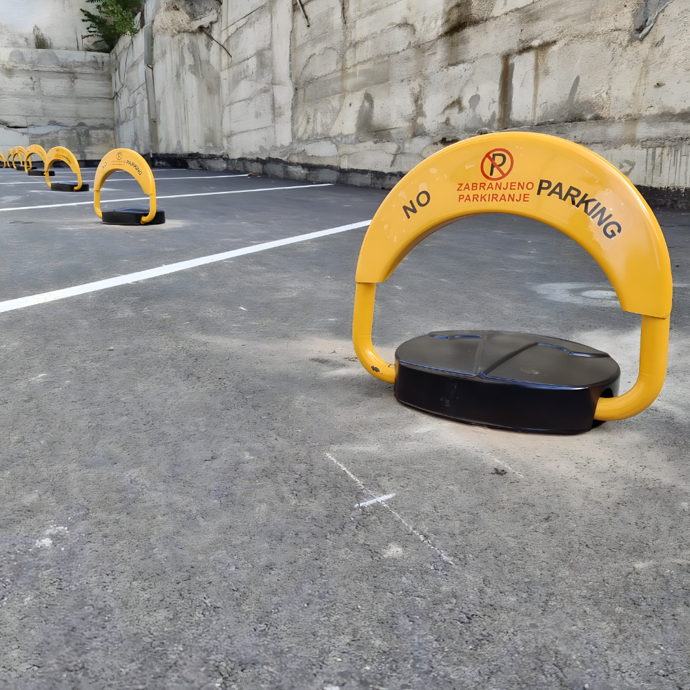 Automatska parking barijera sa daljinskim upravljačem